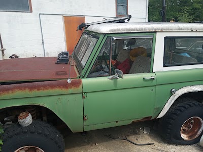 Privitt's Garage, photographed by a Google contributor