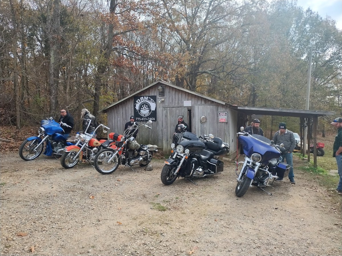 Dan's Cycle Shack, photographed by a Google contributor