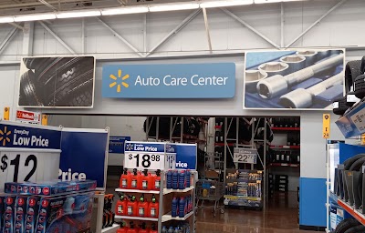 Walmart Auto Care Center, photographed by a Google contributor